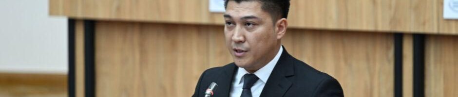 МИНИСТР НАУКИ БАКТИЯР ОРОЗОВ ПРИНЕС ПРИСЯГУ В ПАРЛАМЕНТЕ